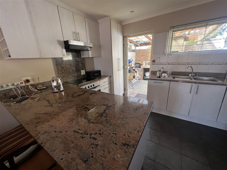 2 Bedroom Property for Sale in Abbotsford Eastern Cape